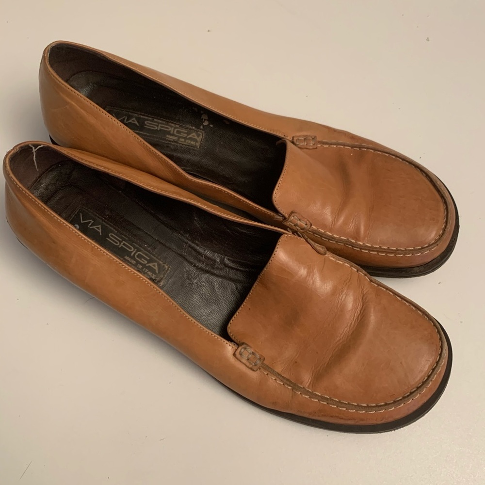 Leather flat